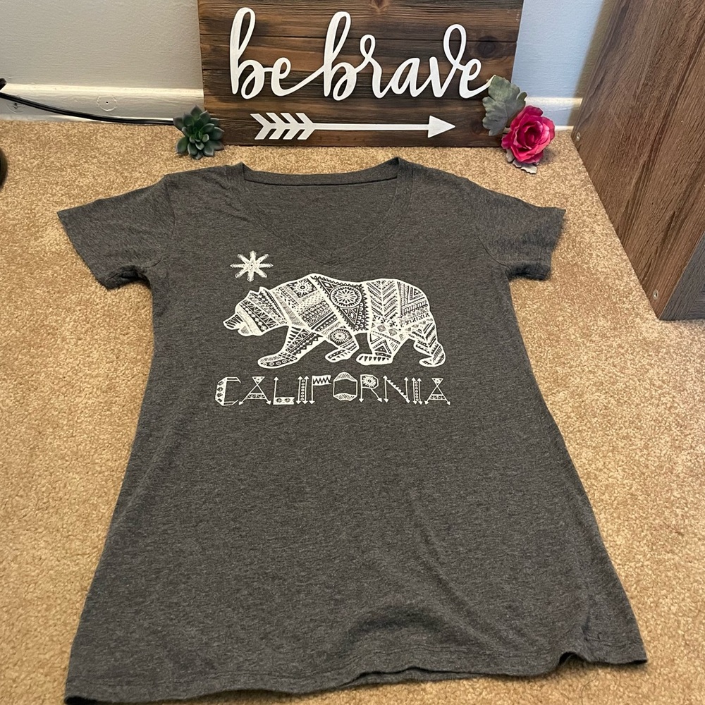 SOLD 🚫 California bear shirt